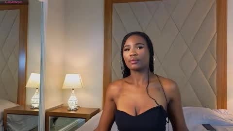 minni selena online show from 11/28/25, 03:58