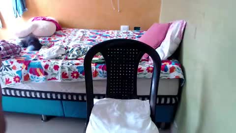 Andrea online show from 11/19/25, 02:50