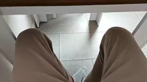 Snapshot of minongi chatting on 10/12/25, 01:21 Jesse J. online show from 10/12/25, 01:21