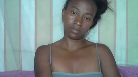 minouch211907 online show from 12/04/25, 07:06