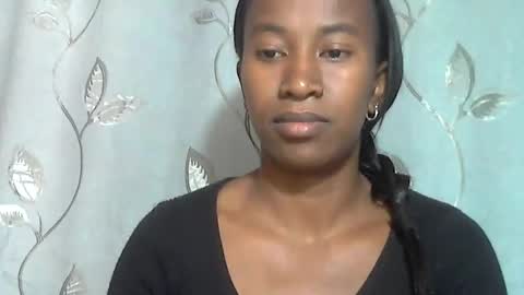 minouch211907 online show from 03/23/26, 05:22