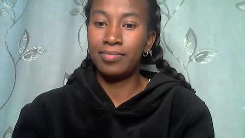 minouch211907 online show from 04/14/26, 07:42