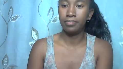 minouch211907 online show from 04/15/26, 08:21