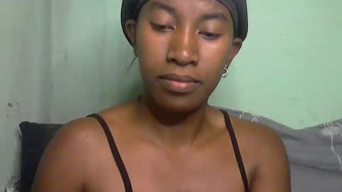 minouch211907 online show from 05/02/26, 02:49