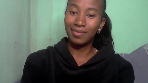minouch211907 online show from 05/11/26, 02:06