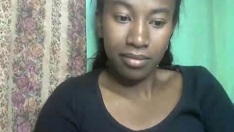 minouch211907 online show from 05/15/26, 09:22