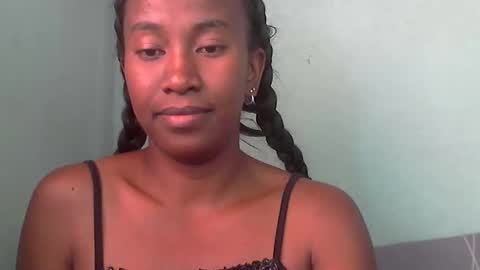minouch211907 online show from 05/16/26, 11:09