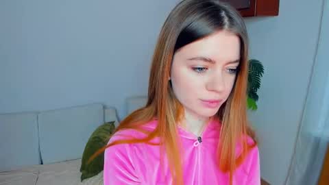 Linda online show from 12/14/25, 07:47