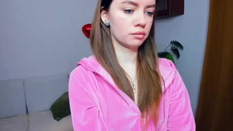 Snapshot of mintykisss chatting on 02/13/26, 07:04 Linda online show from 02/13/26, 07:04