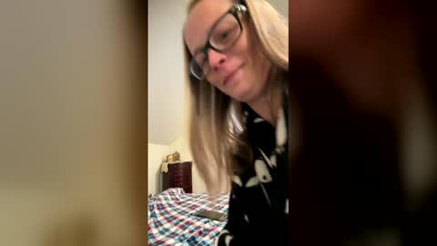 Minx online show from 04/26/26, 06:27