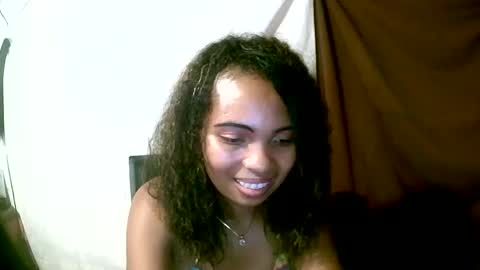 Snapshot of miorah chatting on 02/08/25, 11:33 miorah online show from 02/08/25, 11:33