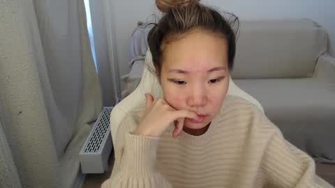 mira_g online show from 09/29/25, 06:18