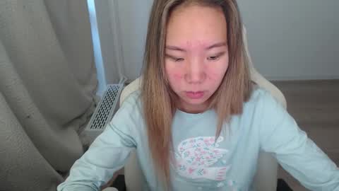 mira_g online show from 10/14/25, 06:36