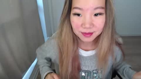 mira_g online show from 10/30/25, 06:48