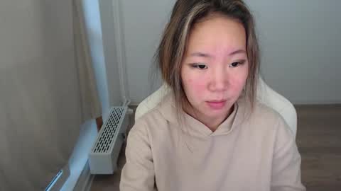 mira_g online show from 11/13/25, 10:36