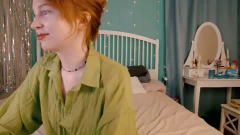 Snapshot of mira_glace chatting on 07/13/26, 01:25 Mira3 online show from 07/13/26, 01:25