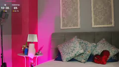 Mira online show from 06/11/26, 04:54