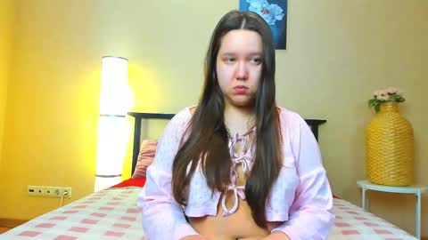 Mira online show from 03/11/25, 01:48