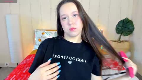 Snapshot of mira_karter chatting on 04/19/26, 02:44 Mira online show from 04/19/26, 02:44