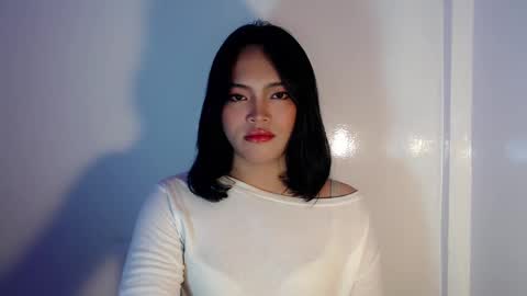 Snapshot of mira_luna222 chatting on 02/07/25, 05:07 Mira Bella online show from 02/07/25, 05:07