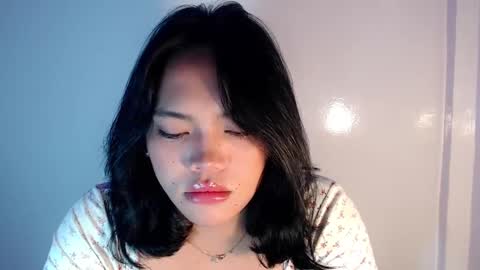 Snapshot of mira_luna222 chatting on 02/21/25, 01:11 Mira Bella online show from 02/21/25, 01:11