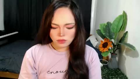 Mira Bella online show from 04/19/26, 07:29