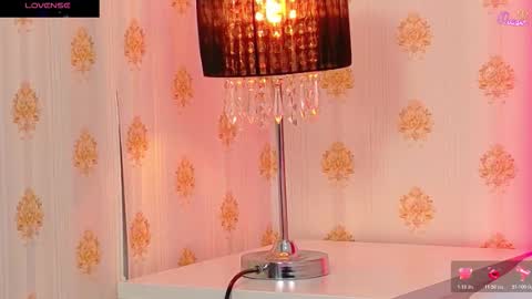 mira_lynxx online show from 01/15/26, 05:01