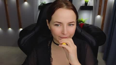 Mira online show from 01/10/25, 04:33