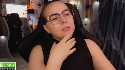 Mira online show from 10/27/25, 08:07