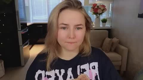 Mira online show from 03/22/26, 01:31