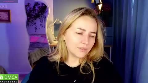 Snapshot of mira_mermayd chatting on 06/18/26, 01:17 Mira online show from 06/18/26, 01:17