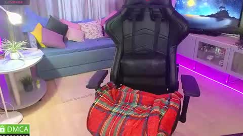 Snapshot of mira_mermayd chatting on 07/10/26, 08:18 Mira online show from 07/10/26, 08:18