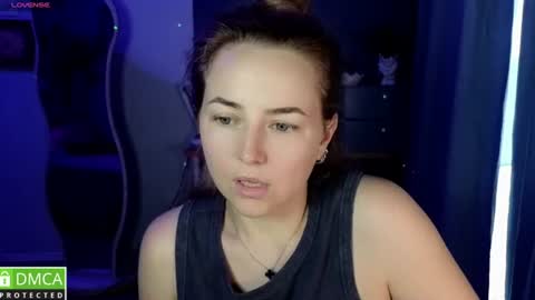 Snapshot of mira_mermayd chatting on 07/23/26, 02:53 Mira online show from 07/23/26, 02:53