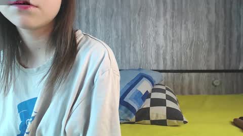 Snapshot of mira_one_ chatting on 10/07/25, 10:34 mira_one_ online show from 10/07/25, 10:34