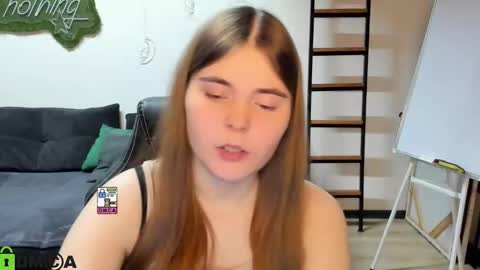 Snapshot of miraa_bloom chatting on 02/05/26, 02:54 miraa_bloom online show from 02/05/26, 02:54