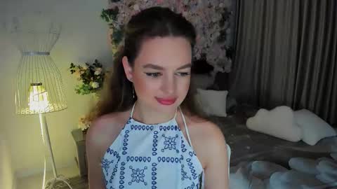 Emma online show from 11/25/25, 06:08