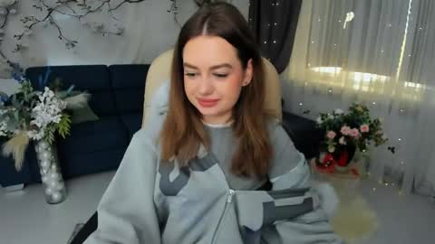 Snapshot of miraclecurly chatting on 04/26/26, 10:02 Emma online show from 04/26/26, 10:02