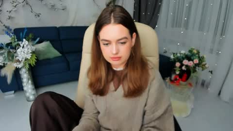 Snapshot of miraclecurly chatting on 04/27/26, 04:16 Emma online show from 04/27/26, 04:16