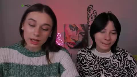 Snapshot of miraella chatting on 09/28/25, 08:52 Mira online show from 09/28/25, 08:52