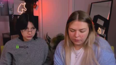 Snapshot of miraella chatting on 10/01/25, 08:42 Mira online show from 10/01/25, 08:42