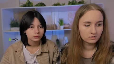 Snapshot of miraella chatting on 10/04/25, 08:12 Mira online show from 10/04/25, 08:12