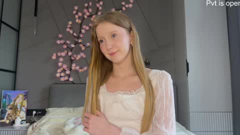 Mira online show from 05/29/26, 04:32
