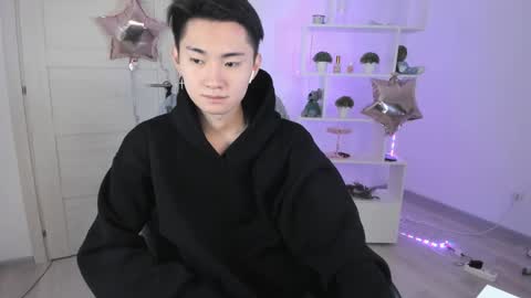              online show from 12/03/24, 05:20