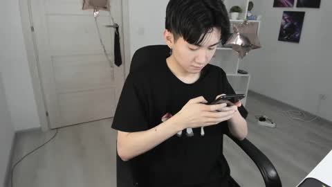              online show from 01/22/25, 01:42