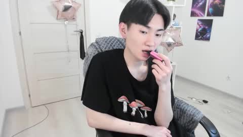              online show from 03/09/25, 04:16