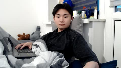              online show from 04/26/26, 05:32