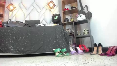 Miranda online show from 12/20/25, 12:45