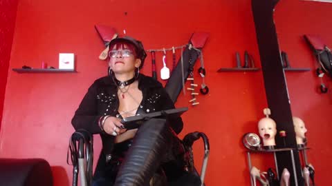 Mistress Miranda online show from 01/11/25, 03:09