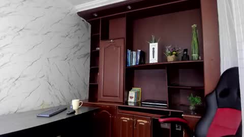 Snapshot of mirandarossi chatting on 10/02/25, 02:51 Miranda online show from 10/02/25, 02:51