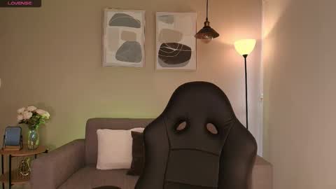 Miranda Shaw online show from 11/12/25, 09:47